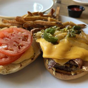 Pecan Point Gastropub & Brewery - Smash Burger - Gastropubs Near Me - Texarkana, Texas Pecan Point Gastropub & Brewery - Smash Burger - Gastropubs Near Me - Texarkana, Texas