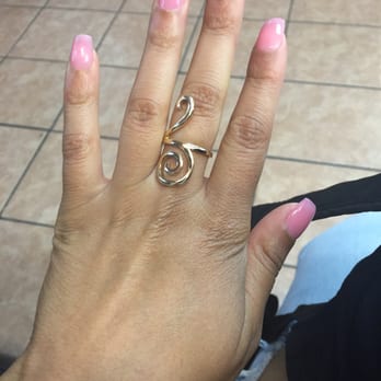Roxy Nail Salon - Full set - Nail Salons Near Me - New York, New York