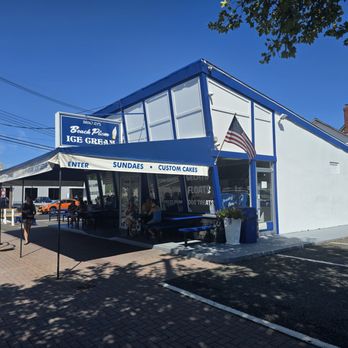 Beach Plum Ice Cream Parlor - Outside - Ice Cream & Frozen Yogurt Near Me - Bradley Beach, New Jersey Beach Plum Ice Cream Parlor - Outside - Ice Cream & Frozen Yogurt Near Me - Bradley Beach, New Jersey