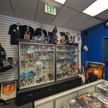 Retro Games Plus - Interior - Video Game Stores Near Me - Lawndale, California Retro Games Plus - Interior - Video Game Stores Near Me - Lawndale, California