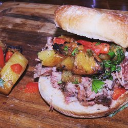 Greenes Smokin BBQ - BBQ pulled pork with grilled pineapple salsa