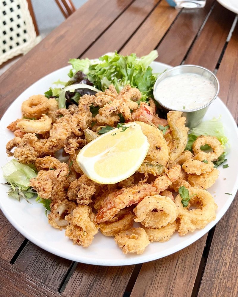 BLVD Kitchen & Bar