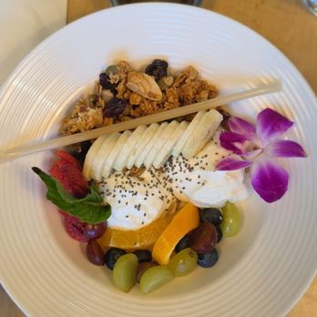 ZCREW Cafe - Granola parfait - Cafes Near Me - Calgary, Alberta ZCREW Cafe - Granola parfait - Cafes Near Me - Calgary, Alberta