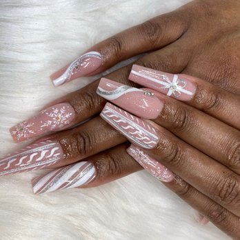 Chang's Nail - Christmas - Nail Salons Near Me - Pasadena, California