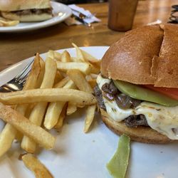 Galloway Grill - Avocado on a huge hamburger and bun