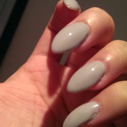 Unique Nails - Uneven and chipped within 24 hours