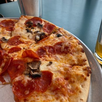 Chicago Pizza - Pizza - Pizza Near Me - Vail, Colorado Chicago Pizza - Pizza - Pizza Near Me - Vail, Colorado