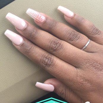 Pro Nails - Gel Acryclic Nail Full Set w/ Custom Design - Nail Salons Near Me - Salisbury, Maryland