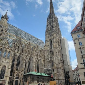 Domkirche St. Stephan - Outside View - Churches Near Me - Vienna, 9