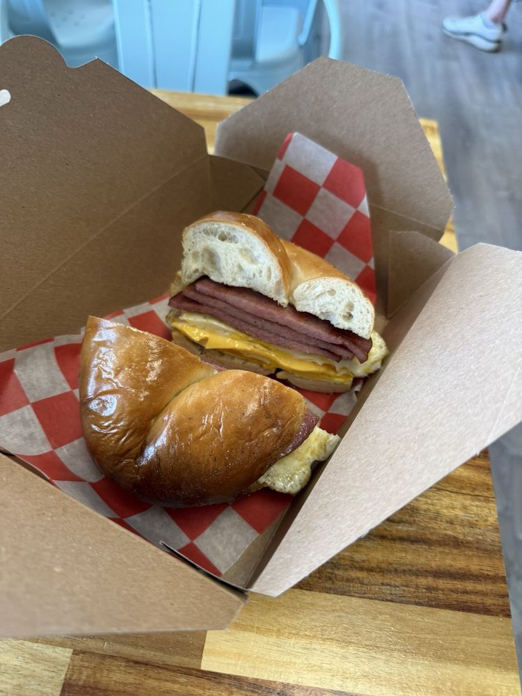 Joe's Bagel and Grill Logo