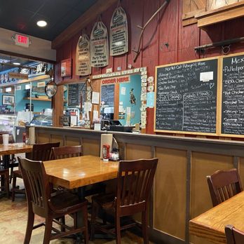 Smolik's Smokehouse - interior - Barbeque Near Me - Mathis, Texas