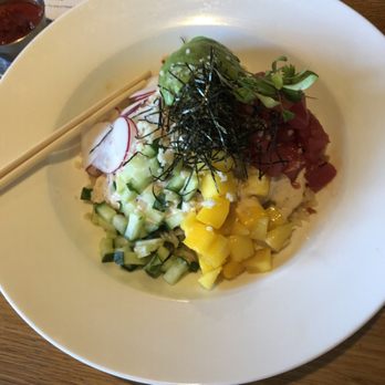 Earls Kitchen + Bar - Tuna Poke Bowl - New American Near Me - Miami, Florida