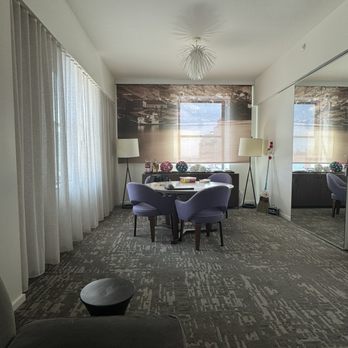 21c Museum Hotel Cincinnati - Hotels Near Me - Cincinnati, Ohio