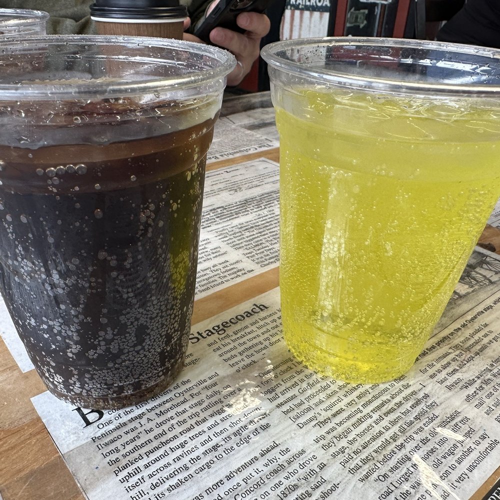 Loose Kaboose Diner - Pepsi Products(Can) - American Near Me - Seaview, Washington