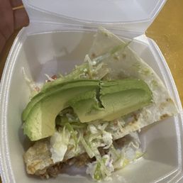 Quesadilla de carnitas, well my left overs. Quesadilla de carnitas, well my left overs.