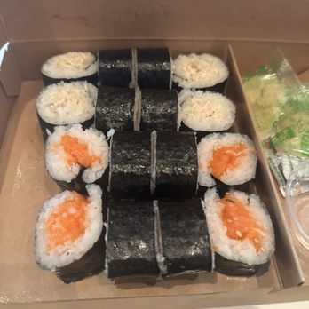 Temaki Bar - Salmon and blue crab cut rolls - Sushi Bars Near Me - Las Vegas, Nevada Temaki Bar - Salmon and blue crab cut rolls - Sushi Bars Near Me - Las Vegas, Nevada