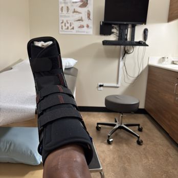Ariel Palanca MD - Post op visit with Das Boot - Orthopedists Near Me - Poway, California Ariel Palanca MD - Post op visit with Das Boot - Orthopedists Near Me - Poway, California