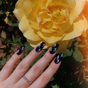 ILLUM Nail Arts - Nail Technicians Near Me - Santa Cruz, California