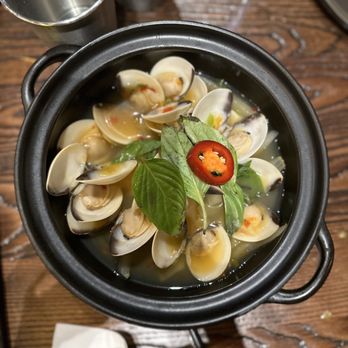 HEM Kitchen And Bar - Vietnamese Near Me - Houston, Texas