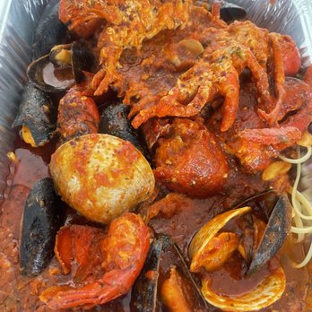 Randazzo's Clam Bar - Lobster Fra Diavolo - Seafood Near Me - Brooklyn, New York Randazzo's Clam Bar - Lobster Fra Diavolo - Seafood Near Me - Brooklyn, New York