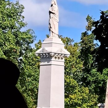 Graceland Cemetery - Williams grave - Funeral Services & Cemeteries Near Me - Chicago, Illinois Graceland Cemetery - Williams grave - Funeral Services & Cemeteries Near Me - Chicago, Illinois