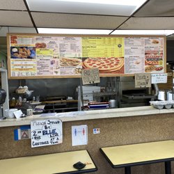 Jillianos Pizza - Counter
