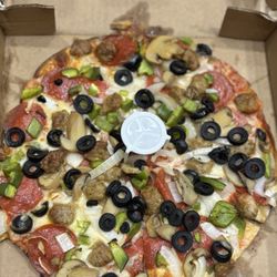 Pitza Pizza - Supreme thin with black olives