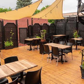 Le Rose-Marie - Notre terrasse sur le toit! Our rooftop patio! - Italian Near Me - Montreal, Quebec Le Rose-Marie - Notre terrasse sur le toit! Our rooftop patio! - Italian Near Me - Montreal, Quebec