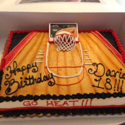 Publix Sabor - Miami Heat cake decorated by Genesis