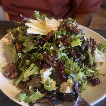 Double Mountain - Salad - Breweries Near Me - Hood River, Oregon