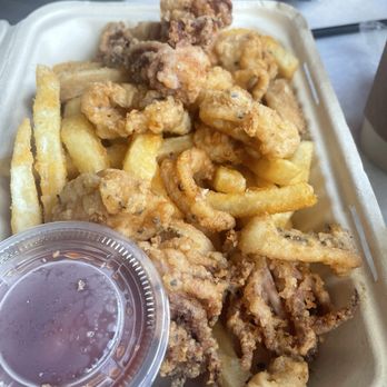 Captain Bob's Chowder - Calamari basket - Seafood Near Me - Long Beach, Washington Captain Bob's Chowder - Calamari basket - Seafood Near Me - Long Beach, Washington