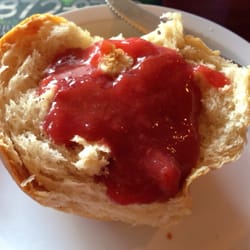 Shiloh's Restaurant - Rolls with strawberry rhubarb sauce