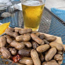 Hot Boiled Peanuts