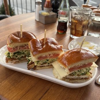 White House Tavern - Burgers Near Me - Aspen, Colorado White House Tavern - Burgers Near Me - Aspen, Colorado