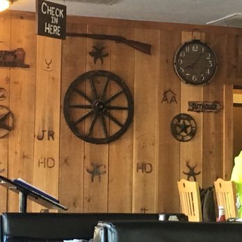 Cahoots Corner Cafe - Cute decor - Breakfast & Brunch Near Me - Oakdale, California