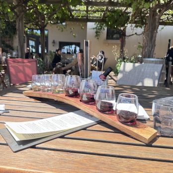 Maryhill Winery - Wine flight - Wineries Near Me - Goldendale, Washington Maryhill Winery - Wine flight - Wineries Near Me - Goldendale, Washington