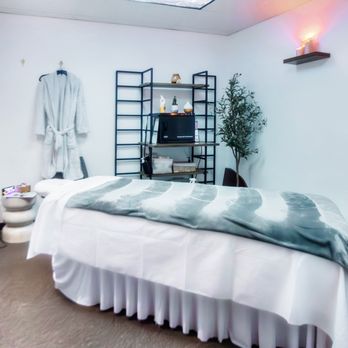 Sunnii’s Soothing Touch - Massage Therapy Near Me - Swansea, Illinois Sunnii’s Soothing Touch - Massage Therapy Near Me - Swansea, Illinois