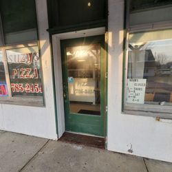 Suzy's Pizza