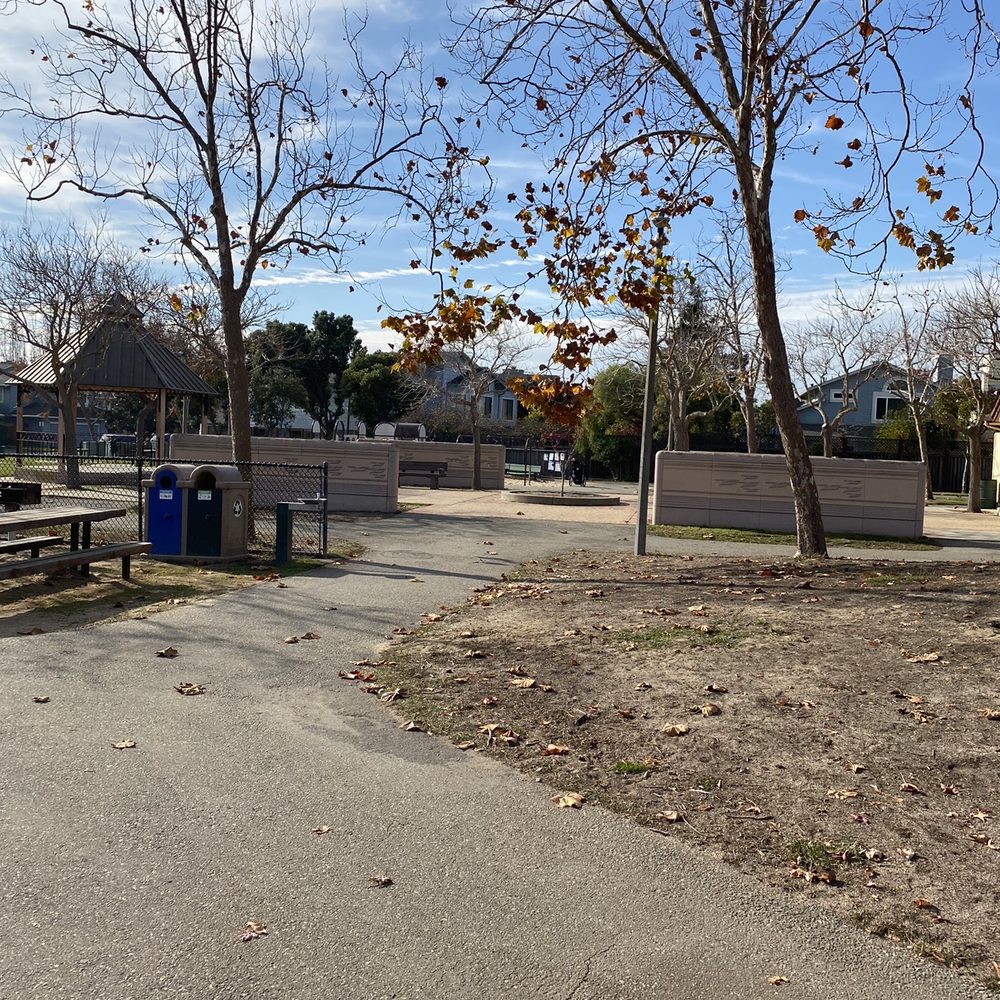 Tillman Park - Parks Near Me - Alameda, California