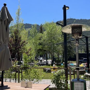 Snake River Brewing - Outdoor space - Brewpubs Near Me - Jackson, Wyoming Snake River Brewing - Outdoor space - Brewpubs Near Me - Jackson, Wyoming