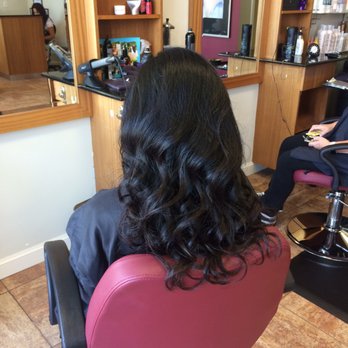 The Daymaker Salon - Gorgeous curling, but it's $55. - Hair Salons Near Me - Glenview, Illinois