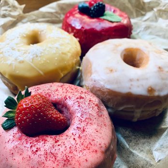 Good Town Doughnuts - STRAWBERRY CHOCOLATE, MANGO , TRIPLE BERRY, GLAZED ALL VEGAAAAAN - Donuts Near Me - Costa Mesa, California Good Town Doughnuts - STRAWBERRY CHOCOLATE, MANGO , TRIPLE BERRY, GLAZED ALL VEGAAAAAN - Donuts Near Me - Costa Mesa, California