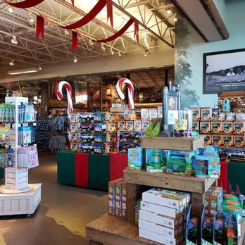 Bass Pro Shops - 11.2021 - kids/toy area - Outdoor Gear Near Me - Manteca, California Bass Pro Shops - 11.2021 - kids/toy area - Outdoor Gear Near Me - Manteca, California