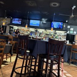 Pacific Moon Bar and Grill - Bar area