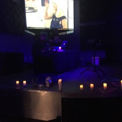 Pegasus Lounge - Monday is 80's night