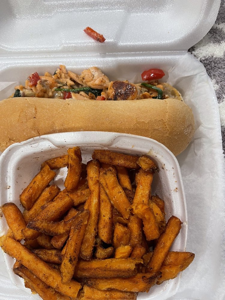 Ummi Dee’s Burger Bistro