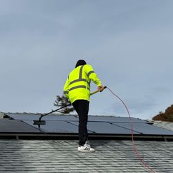 Cleaner Master Pro - Professional Solar Panel Cleaning