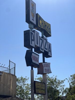 Chico's Pizza Parlor by null