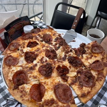 Big Dog's Pizza - Large pizza with pepperoni, bacon, and chicken... AMAZING - Pizza Near Me - Mason, Ohio