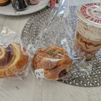 85°C Bakery Cafe-Oceanside - A few good, which also included some milk bread (not pictured) - Bakeries Near Me - Oceanside, California